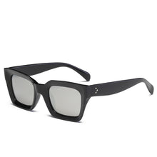 Load image into Gallery viewer, Rectangle Sunglasses Women Luxulry Brand Designer Vintage Men Classic Rivet Shades Female Male Eyewear UV400 oculos