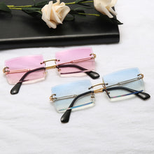 Carica l'immagine nel visualizzatore di Gallery, New Fashion Rimless Sunglasses Women Small Square Sun glasses Luxury Brand Design Metal Sunglass UV400 Shades Eyewear