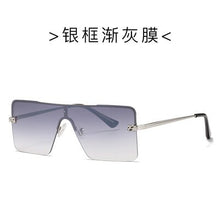 Carica l&#39;immagine nel visualizzatore di Gallery, Leopard head conjoined piece sunglasses European and American rimless sunglasses for men and women square sunglasses