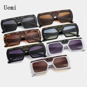 Luxuty Men Brand Designer Square Sunglasse For Women Retro Oversized Pattern Frame Ins Trending Shades UV400 Eyeglas