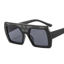 Carica l&#39;immagine nel visualizzatore di Gallery, Luxuty Men Brand Designer Square Sunglasse For Women Retro Oversized Pattern Frame Ins Trending Shades UV400 Eyeglas