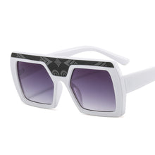 Carica l&#39;immagine nel visualizzatore di Gallery, Luxuty Men Brand Designer Square Sunglasse For Women Retro Oversized Pattern Frame Ins Trending Shades UV400 Eyeglas