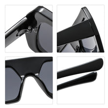 Carica l&#39;immagine nel visualizzatore di Gallery, Luxuty Men Brand Designer Square Sunglasse For Women Retro Oversized Pattern Frame Ins Trending Shades UV400 Eyeglas