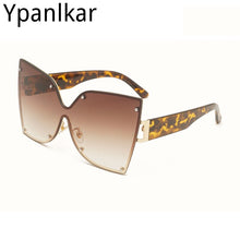 Load image into Gallery viewer, Metal Frame Butterfly Shape Ladies Sunglasses Oversized Personality Gradient Color Women Sun glasses