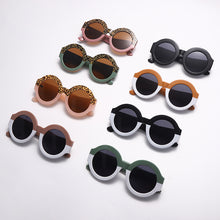 Carica l'immagine nel visualizzatore di Gallery, Round Sunglasses Women Punk Oversized Sun Glasses Men UV400 Shades Ladies Printed Bicolor Eyewear Gafas De Sol