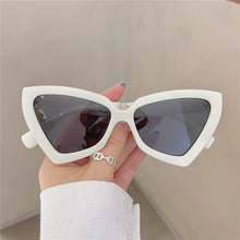 Load image into Gallery viewer, Sexy Leopard Color Cat-eye Glasses Trendy Retro Europe And America Block UV Travel Beach Sunglasses Men Women