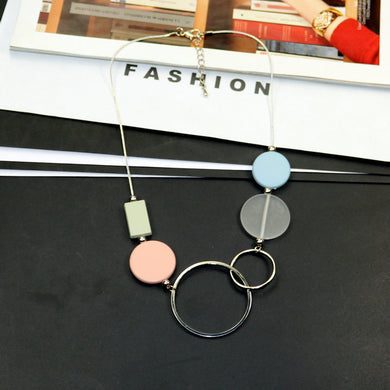 New Spring Fashion Woman Necklace Geometric Round Circle Pendant Necklaces Personality Sweater Snake Chain Accessories Jewelry