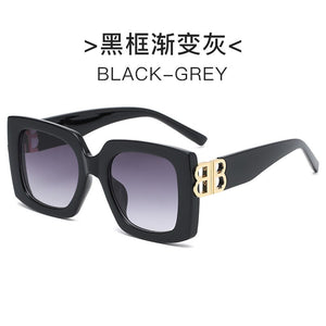 Style Classic Retro Sunglasses Women Oversize Square Men Frame Hollow out Sun Glasses Ladies Lens Sunglasses Oculos UV400