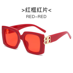Style Classic Retro Sunglasses Women Oversize Square Men Frame Hollow out Sun Glasses Ladies Lens Sunglasses Oculos UV400