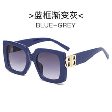 Load image into Gallery viewer, Style Classic Retro Sunglasses Women Oversize Square Men Frame Hollow out Sun Glasses Ladies Lens Sunglasses Oculos UV400
