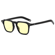Carica l'immagine nel visualizzatore di Gallery, New Sunglasses Fashion Men And Women Jumping Di Hip Hop Couple Glasses Super Fire Retro Sunglasses