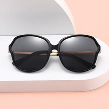 Load image into Gallery viewer, Temperament Polarized Sunglasses For Men And Women With Exquisite UV Protection Sunglasses