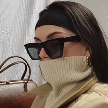Carica l&#39;immagine nel visualizzatore di Gallery, New Woman Men Occhiali da sole Cat Eye con montatura grande Occhiali quadrati personalizzati Occhi di gatto colorati Occhiali alla moda Occhiali retrò versatili UV400 