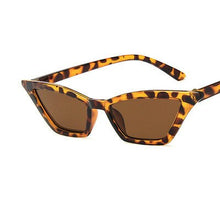 Carica l&#39;immagine nel visualizzatore di Gallery, New Woman Men Occhiali da sole Cat Eye con montatura grande Occhiali quadrati personalizzati Occhi di gatto colorati Occhiali alla moda Occhiali retrò versatili UV400 