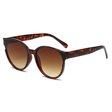 Carica l'immagine nel visualizzatore di Gallery, Women Retro Outdoor Oval Sunglasses Gradient Korean Round  Driving Sun Glasses Unisex UV400 Big Oculos feminino UV400