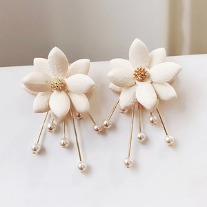 New Zinc Alloy Trendy Plant Women Dangle Earrings Petal Pearl Sweet Earrings Flowers Earrings For Women Drops Earrings