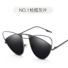 Carica l&#39;immagine nel visualizzatore di Gallery, sunglasses gradient cat eye sunglasses metallic glasses frame sunglasses for men and women