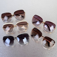 Carica l&#39;immagine nel visualizzatore di Gallery, Newest Metal Frame Eye Women Square Lenses Sunglasses Female Sunglasses Alloy Legs Glasses Female Anti UVA UV TY66