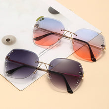 Load image into Gallery viewer, Rimless Rhinestone Sunglasses Women Men Retro Cutting Lens Gradient Sun Glasses Female Brand Design Eyewear UV400