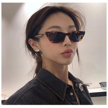 Load image into Gallery viewer, Nieuwe retro cat eye zonnebril dames heren 2023 merk designer zonnebril heren en dames mode zonnebril Vintage Oculos De Sol UV40