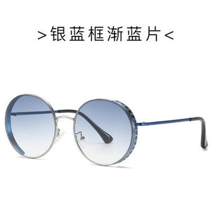 Nueva ronda de gafas de sol europeo y americano anteojos de sol de moda para mujeres con gafas de sol con montura de metal