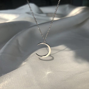 New Fashion Sweet Moon  Silver Plated  Jewelry Temperament Crescent Clavicle Chain Pendant Necklaces