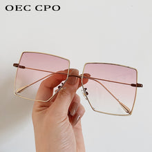 Carica l&#39;immagine nel visualizzatore di Gallery, OEC CPO Oversized Square Sunglasses Women Transparent Shades Sunglasses Men Flat Top Alloy Eyewear UV400 Gafas de sol