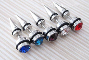 OMH wholesale 3pair Red Bule Black Mix Korea Fashion Charm Boy subuliform Titanium steel Stud Earrings EH354
