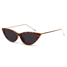 Carica l'immagine nel visualizzatore di Gallery, OVZA 2023 Occhiali da sole vintage Cat Eye per donna Occhiali da sole punk stretti Occhiali da donna retrò UV400 S0087 