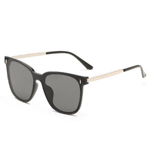 Carica l&#39;immagine nel visualizzatore di Gallery, Occhiali da sole da donna oversize OVZA Designer di marca 2023 Occhiali da vista da uomo Lenti riflettenti S6072