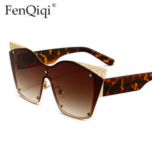 Load image into Gallery viewer, One Pieces Sunglasses Women 2023 Brand Designer Lunette De Soleil Femme Mens Cat Eyes Sunglasses