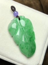 Carica l&#39;immagine nel visualizzatore di Gallery, Only One ! Natural Ice Chalcedony Leaf Amulet Pendant Necklace Sweater Chain  Jadeite JADE   Wholesale