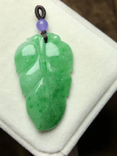 Carica l&#39;immagine nel visualizzatore di Gallery, Only One ! Natural Ice Chalcedony Leaf Amulet Pendant Necklace Sweater Chain  Jadeite JADE   Wholesale