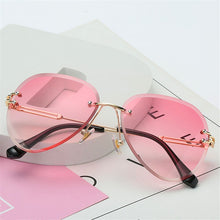 Carica l&#39;immagine nel visualizzatore di Gallery, Oulylan Rimless Sunglasses Women Brand Designer Sun Glasses Gradient Shades Cutting Lens Ladies Frameless Metal Eyeglasses UV400