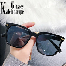 Load image into Gallery viewer, Oulylan Trendy Polarized Sunglasses Men Black Square Sun Glasses Women  Design Vintage Outdoor Eyewear Shades UV400