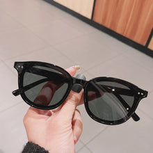 Load image into Gallery viewer, Oulylan Vintage Sunglasses Women Men Brand Designer Black Sun Glasses Retro Sunglass Ladies Yellow Goggle Night Vision Driving