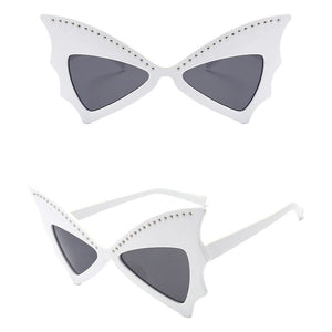 Oversize Sunglasses Women Bat Sharp Shades Sun glasses Rivet Big Frame Sunglass Personality Dance Party Glasses