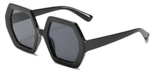 Carica l&#39;immagine nel visualizzatore di Gallery, Oversized Black Sunglasses For Women Chain Glasses Trends 2023  Brand Sun Glasses Female Beige Shades UV400