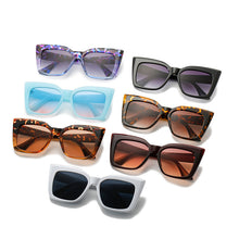 Load image into Gallery viewer, Oversized Cat Eye Sunglasses Women Shades Vintage  Square Eyewear Popular Sun Glasses UV400 oculos de sol feminino
