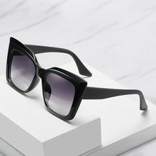 Load image into Gallery viewer, Oversized Cat Eye Sunglasses Women Shades Vintage  Square Eyewear Popular Sun Glasses UV400 oculos de sol feminino