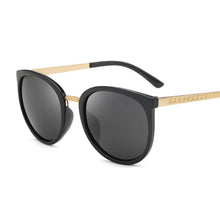 Load image into Gallery viewer, Oversized Cat Eye Sunglasses Women Brand Designer Big Frame Female Sun Glasses Metal Temples Retro Gradient Oculos De Sol