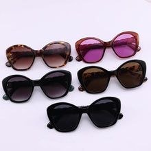 Carica l'immagine nel visualizzatore di Gallery, Oversized Cat Eye Sunglasses Women Punk Colorful Mens Sun Glasses UV400 Shades Gradient Lens Trending Eyewear