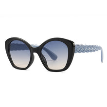 Carica l'immagine nel visualizzatore di Gallery, Oversized Cat Eye Sunglasses Women Punk Colorful Mens Sun Glasses UV400 Shades Gradient Lens Trending Eyewear