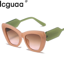 Carica l'immagine nel visualizzatore di Gallery, Oversize Cat Eyes Verde Rosa Occhiali da sole Donna 2023 Designer di marca Occhiali da sole per donna Lunettes De Marque Femme 