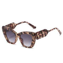 Carica l'immagine nel visualizzatore di Gallery, Oversize Cat Eyes Verde Rosa Occhiali da sole Donna 2023 Designer di marca Occhiali da sole per donna Lunettes De Marque Femme 