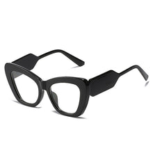 Carica l'immagine nel visualizzatore di Gallery, Oversize Cat Eyes Verde Rosa Occhiali da sole Donna 2023 Designer di marca Occhiali da sole per donna Lunettes De Marque Femme 