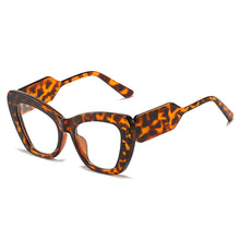 Carica l'immagine nel visualizzatore di Gallery, Oversize Cat Eyes Verde Rosa Occhiali da sole Donna 2023 Designer di marca Occhiali da sole per donna Lunettes De Marque Femme 
