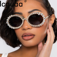 Carica l&#39;immagine nel visualizzatore di Gallery, Oversized Female Round Diamond Decro Shades 2023 Brand Desinger Big Frame Oval Black Bling Crystal Dazzling Sunglasses
