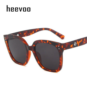 Occhiali oversize Occhiali da sole quadrati da uomo Donna Gentle Brand Rivet Oro Argento Nero Elegante Ladies Eyewear Gafas de sol UV400