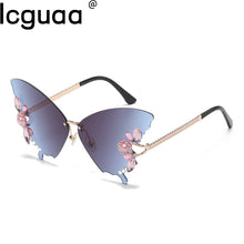 Carica l'immagine nel visualizzatore di Gallery, Occhiali da sole con decorazioni in cristallo a farfalla sfumata oversize da donna 2023 occhiali da sole con bombe a diamante senza montatura del designer di marca 